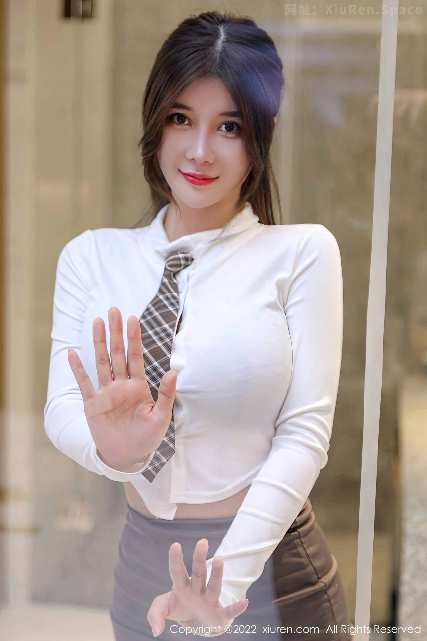 图片[3]-[XiuRen秀人网] VOL.5961 模特周jojobaby半脱性感白T露黑色蕾丝内衣秀傲人豪乳诱惑写真59P-秀人网官方网站